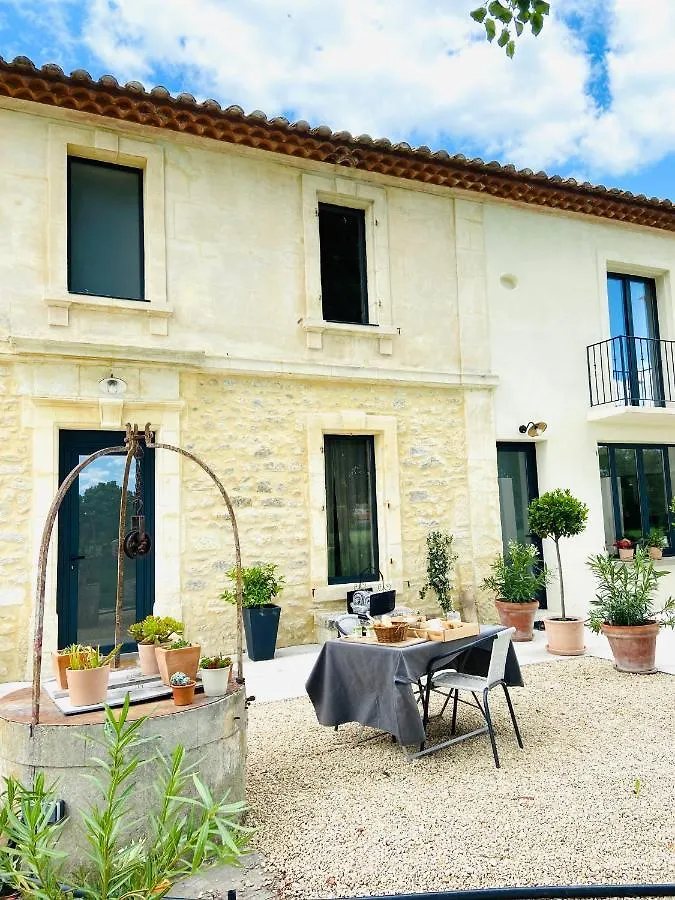 Bed and Breakfast Mas Des 2 Platanes à Arles 0*,  France