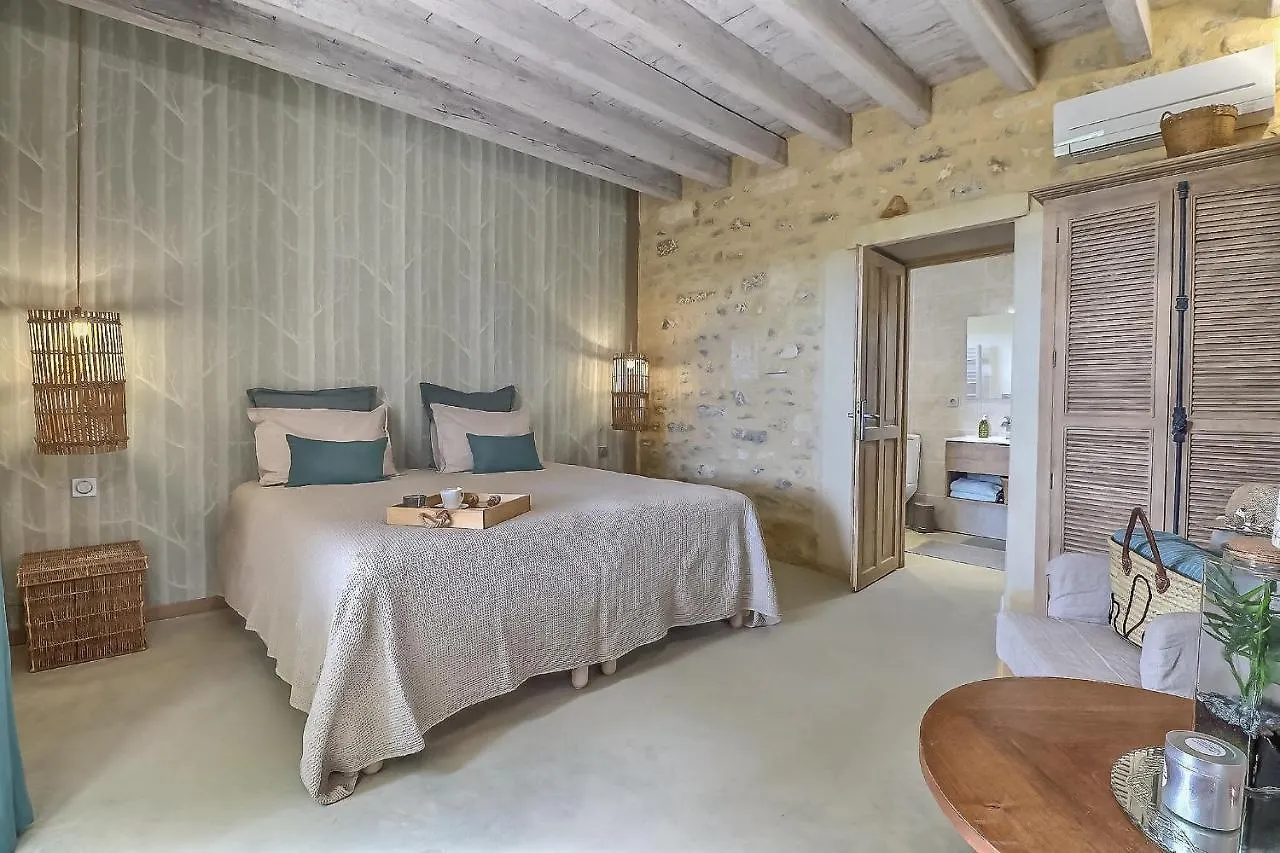 Bed and Breakfast Mas Des 2 Platanes à Arles Couette-café
